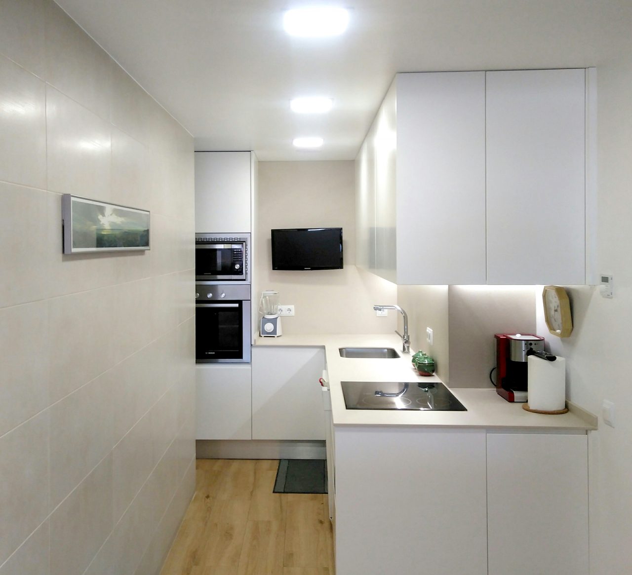 Mueble de cocina lacado blanco | MB Concept